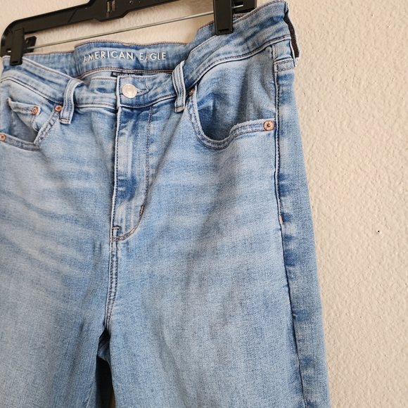 American Eagle Blue Distressed Flare Wide Leg Super High Rise Size 12 - Picture 4 of 9